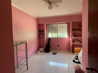 Foto 7 de 80 bis e/ 137 y 138 (Los Hornos) - CASA DE 3 AMB.