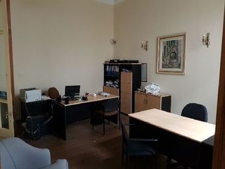 Foto 5 de Interesante Casa Vta Para Oficinas Brown 689