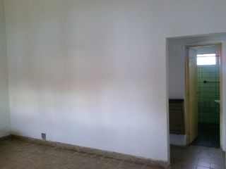 Foto 3 de B° Obrero Casa 2 d. y Depto. 1 dorm.