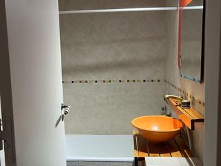 Foto 7 de Casa de 5 ambientes con pileta en alquiler en Martinez