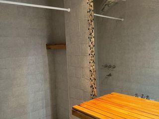 Foto 6 de Casa de 5 ambientes con pileta en alquiler en Martinez