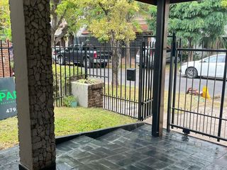 Foto 22 de Casa de 5 ambientes con pileta en alquiler en Martinez