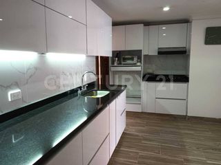 Foto 5 de Apartamento duplex para arriendo en Los Rosales