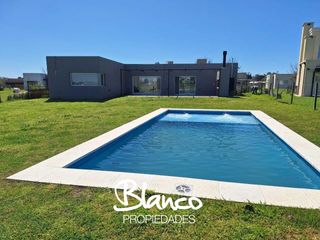 Foto 1 de Casa en Alquiler en San Sebastian, Escobar, G.B.A. Zona Norte, Argentina
