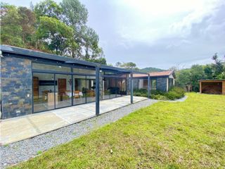 Foto 2 de Casa para Arriendo Amoblado en Medellín Las Palmas