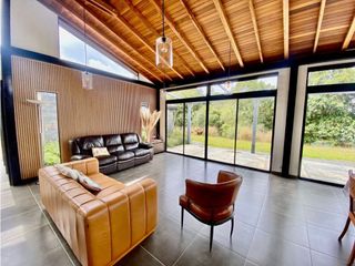 Foto 3 de Casa para Arriendo Amoblado en Medellín Las Palmas