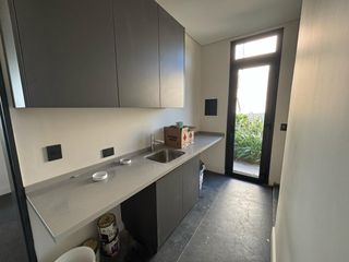 Foto 5 de Casa 6 Amb a Estrenar en Venta, Lote Al Lago en Barrio Marinas. Puertos del Lago