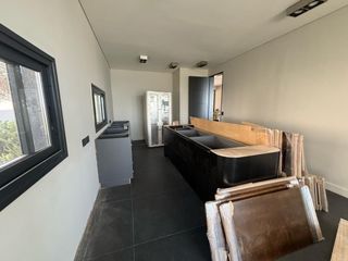 Foto 4 de Casa 6 Amb a Estrenar en Venta, Lote Al Lago en Barrio Marinas. Puertos del Lago