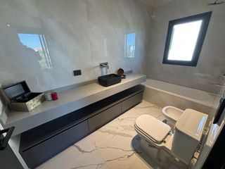 Foto 23 de Casa 6 Amb a Estrenar en Venta, Lote Al Lago en Barrio Marinas. Puertos del Lago