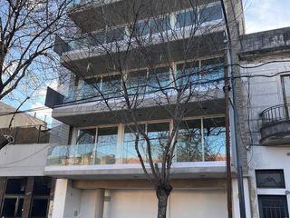 Foto 12 de Departamento monoambiente al c/frente con balcón y amenities