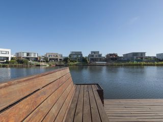 Foto 5 de Casa frente al lago en Barrio Los Castaños, Nordelta