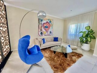 Foto 2 de Casa en Alquiler Anual Amoblada 4 Amb con Piscina Las Tipas Nordelta Tigre