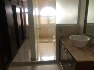 Foto 9 de 4 Dorm - Consultorio Independiente - Escritorio - Quincho - Pileta