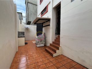 Foto 2 de Se vende casa en Guayacanes (MBVAL)