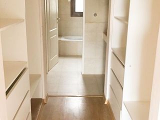 Foto 9 de Casa en venta de 4 dormitorios en Altos de Bahía