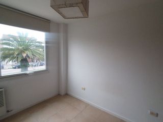 Foto 3 de Departamento en Alquiler en Villa Primera