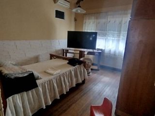 Foto 10 de Casa con Departamento en venta en Quilmes Oeste
