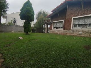 Foto 17 de Casa con Departamento en venta en Quilmes Oeste