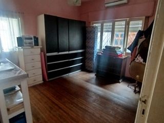 Foto 13 de Casa con Departamento en venta en Quilmes Oeste