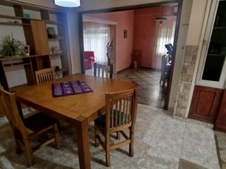 Foto 6 de Casa con Departamento en venta en Quilmes Oeste