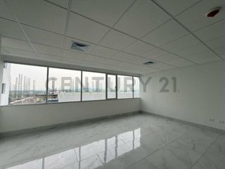 Foto 6 de Venta de Oficina en Ciudad Millenium, Titanium 1