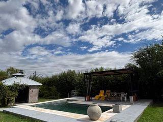 Foto 12 de Finca con casa, galpón, animales y frutales-