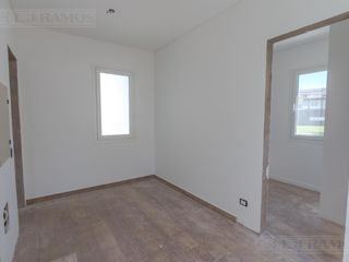 Foto 18 de Casa A LA LAGUNA, con 4 suites en venta en VIRAZÓN