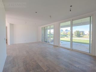 Foto 8 de Casa A LA LAGUNA, con 4 suites en venta en VIRAZÓN