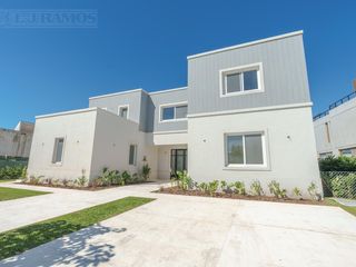 Foto 2 de Casa A LA LAGUNA, con 4 suites en venta en VIRAZÓN