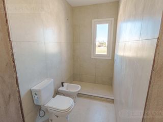 Foto 31 de Casa A LA LAGUNA, con 4 suites en venta en VIRAZÓN