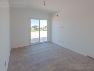 Foto 33 de Casa A LA LAGUNA, con 4 suites en venta en VIRAZÓN