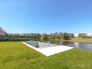 Foto 5 de Casa A LA LAGUNA, con 4 suites en venta en VIRAZÓN