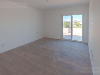 Foto 36 de Casa A LA LAGUNA, con 4 suites en venta en VIRAZÓN