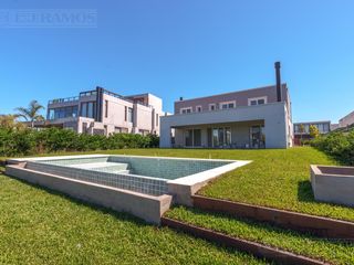 Foto 4 de Casa A LA LAGUNA, con 4 suites en venta en VIRAZÓN