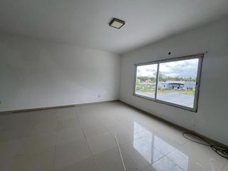 Foto 4 de Oficina en alquiler en Delta Point,  Tigre