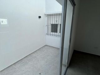 Foto 8 de PH en venta - 2 Dormitorios 1 Baño - 75Mts2 - La Plata