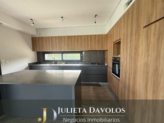 Foto 6 de Casa a la laguna en  Venta  El Canton Barrio Islas-Escobar