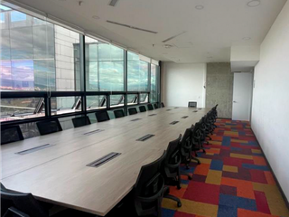 Foto 4 de Vendo o arriendo oficinas en Ciudad Salitre con y sin muebles