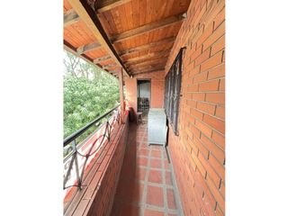 Foto 7 de VENTA CASA LOTE BARRIO LORENA LAURELES MEDELLN PARA CONSTRUIR