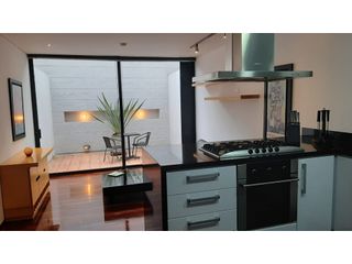 Foto 3 de Apartamento dúplex con terraza para arriendo en Santa Bárbara Alta