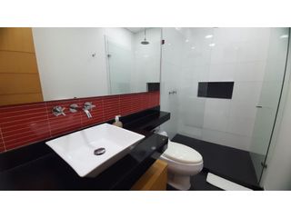 Foto 12 de Apartamento dúplex con terraza para arriendo en Santa Bárbara Alta