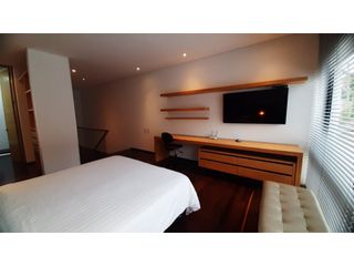 Foto 8 de Apartamento dúplex con terraza para arriendo en Santa Bárbara Alta