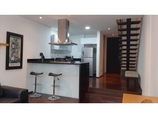 Foto 4 de Apartamento dúplex con terraza para arriendo en Santa Bárbara Alta