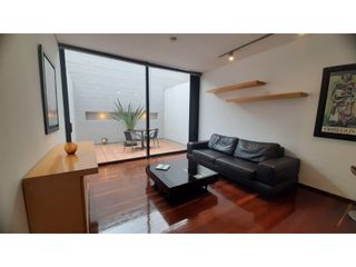 Foto 1 de Apartamento dúplex con terraza para arriendo en Santa Bárbara Alta