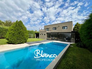 Foto 1 de Casa en Alquiler en Acacias Blancas, Maquinista F. Savio, Escobar, G.B.A. Zona Norte, Argentina