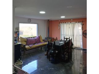 Foto 7 de CASA Y LOCAL EN VENTA BARRIO VILLA RESSIA