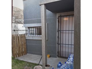 Foto 2 de CASA Y LOCAL EN VENTA BARRIO VILLA RESSIA