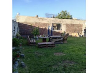 Foto 4 de CASA Y LOCAL EN VENTA BARRIO VILLA RESSIA