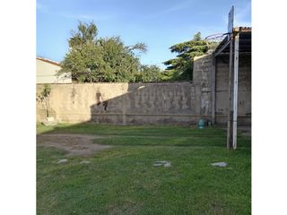 Foto 6 de CASA Y LOCAL EN VENTA BARRIO VILLA RESSIA