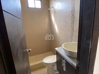 Foto 10 de CASA DE VENTA EN URBANIZACIÓN PRIVADA DE MANTA